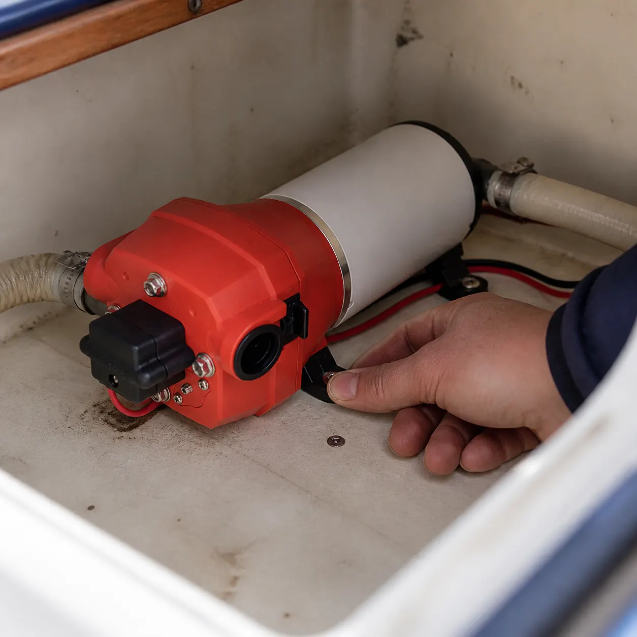 12V Diaphragm Pump in use